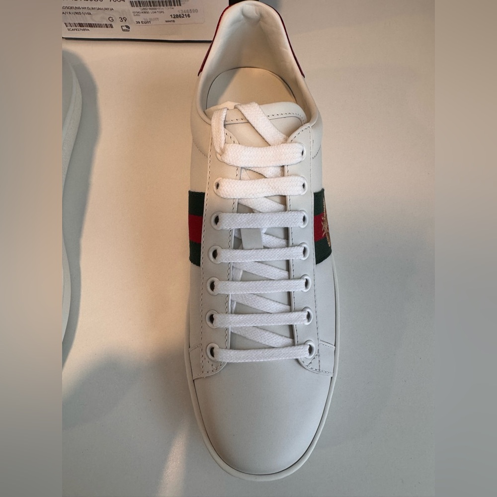 Brand New in Box Women’s Gucci Ace Embroidered Bee Sneakers Bianco Size 39 - Picture 3 of 16
